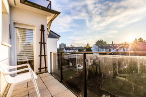 Отель Ferienwohnung Köln Stammheim  Кёльн